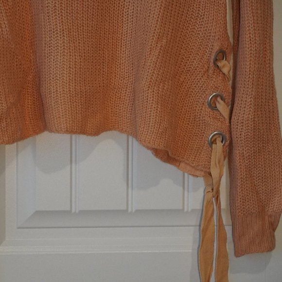 NWT Settledown Peach Knit Sweater - Picture 3 of 3